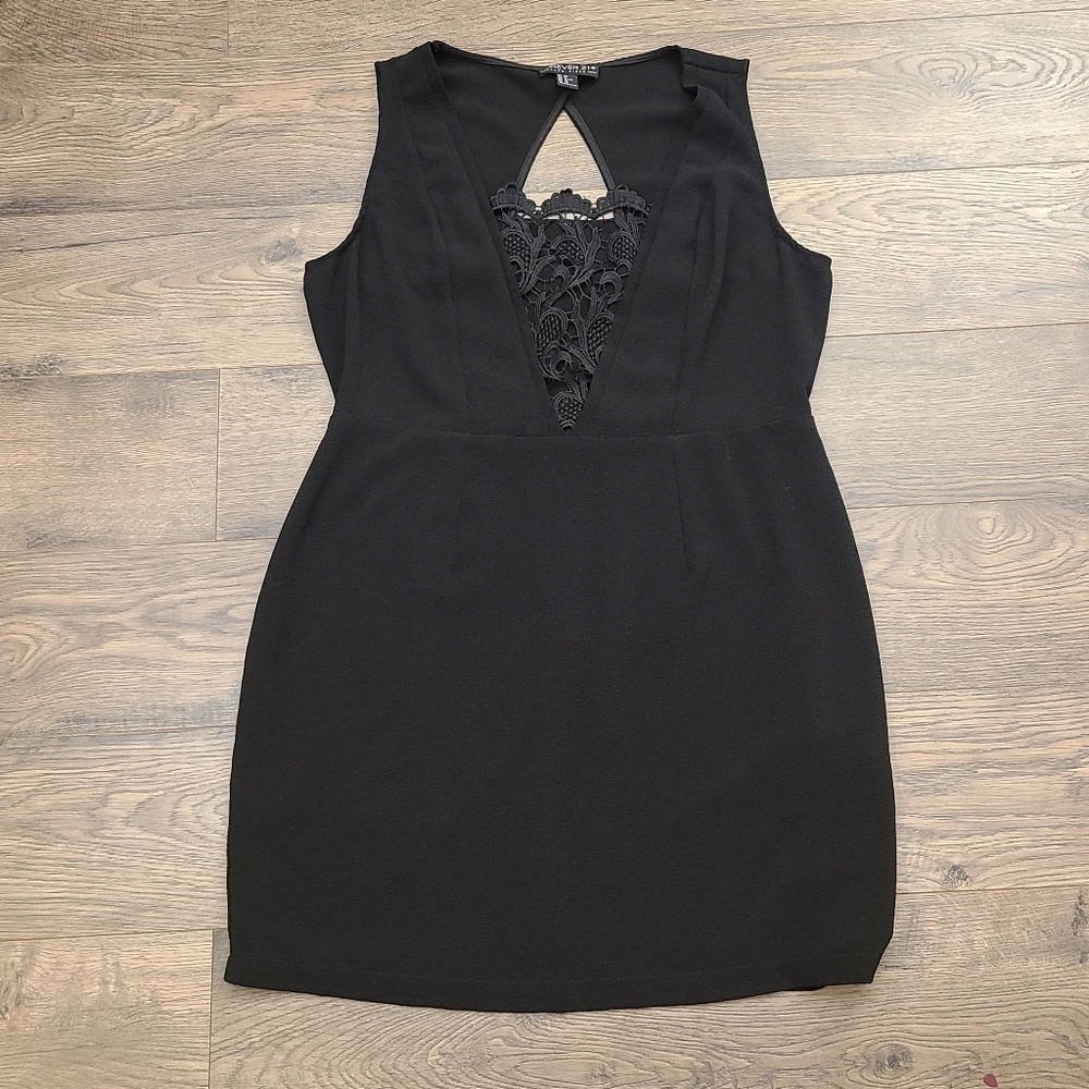 Forever 21 Black lace top dress size 0X